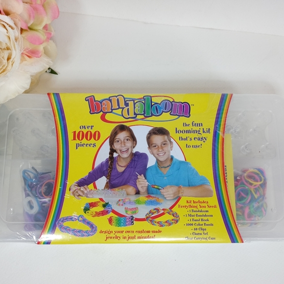 Bandaloom Kit and Almost a Pound of Rubber Bands to Refill. Rubber Band Bracelet - Picture 4 of 4